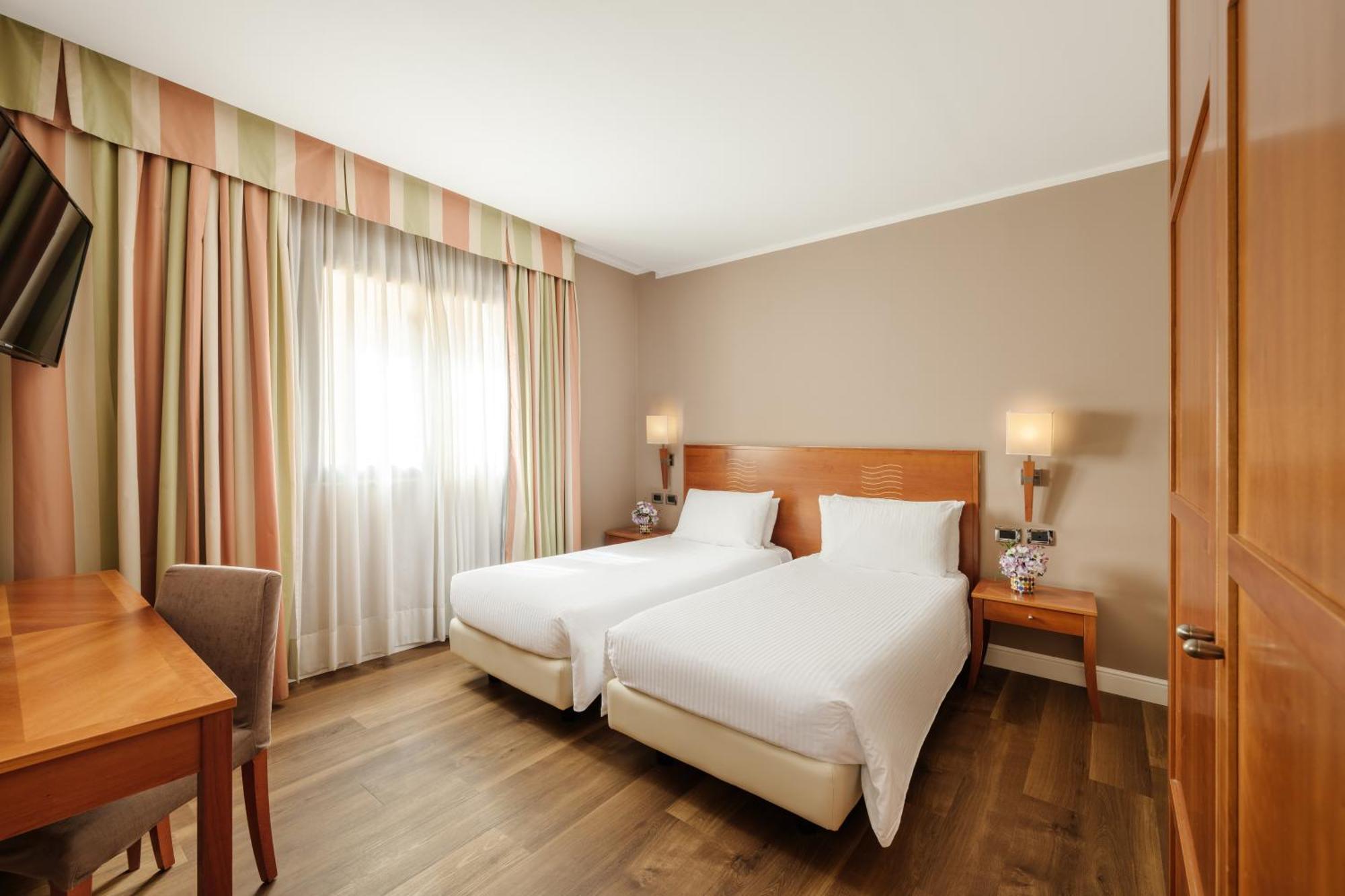 Hotel Dei Cavalieri Caserta - La Reggia Ngoại thất bức ảnh